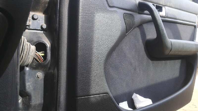 ELEVALUNAS DELANTERO DERECHO