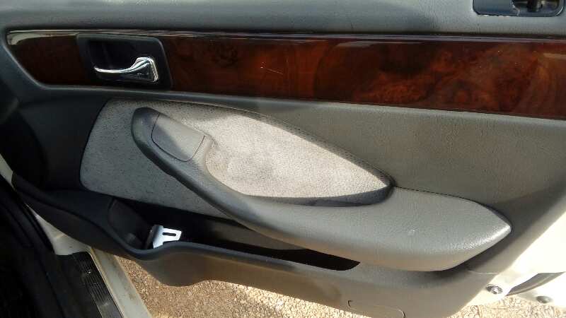 ELEVALUNAS DELANTERO DERECHO