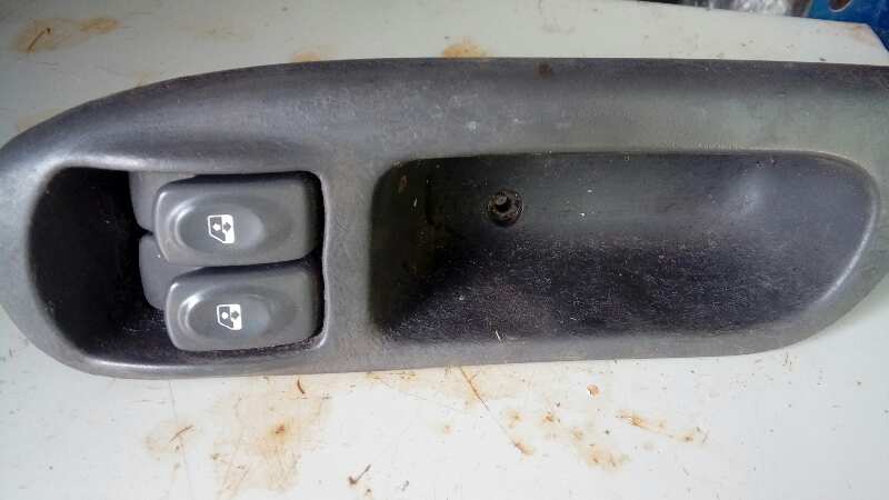 MANDO ELEVALUNAS DELANTERO IZQUIERDO 