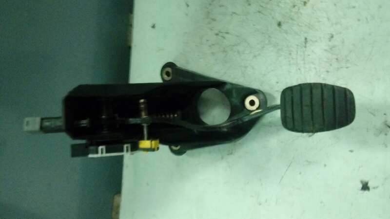 PEDAL EMBRAGUE