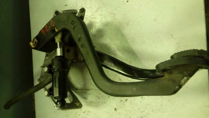 PEDAL EMBRAGUE