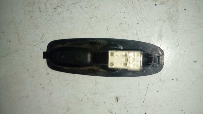 MANDO ELEVALUNAS DELANTERO DERECHO