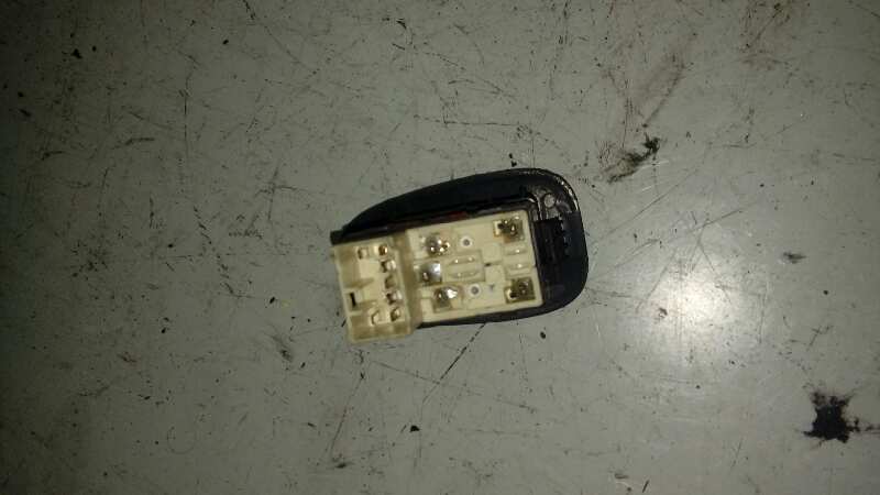 MANDO ELEVALUNAS TRASERO IZQUIERDO