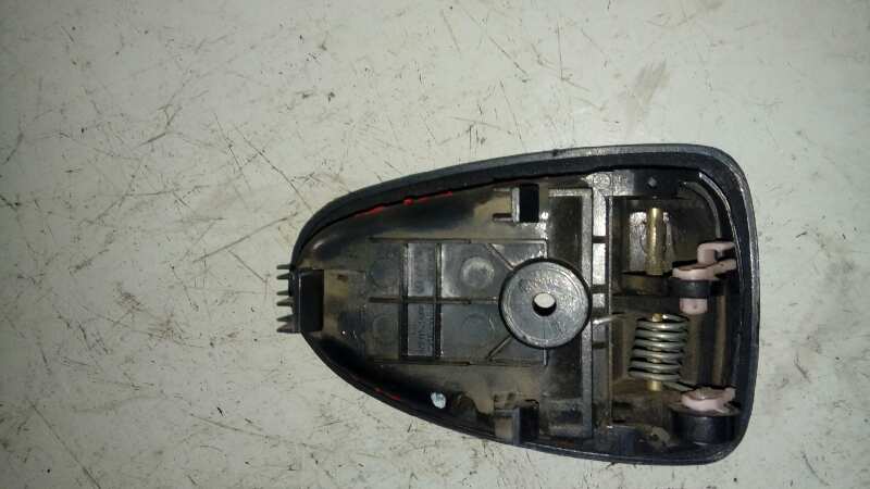 MANETA INTERIOR DELANTERA IZQUIERDA