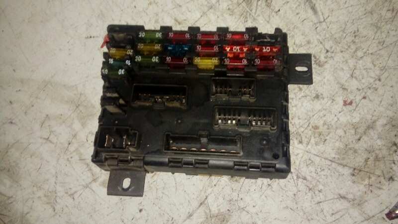 CAJA RELES - FUSIBLES