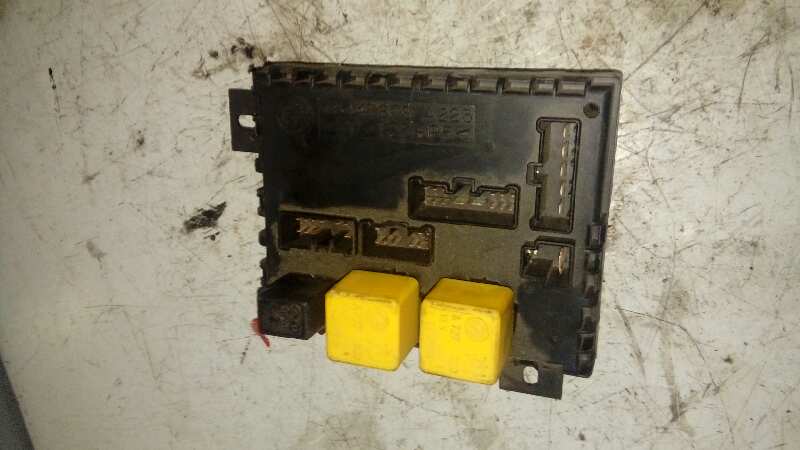 CAJA RELES - FUSIBLES