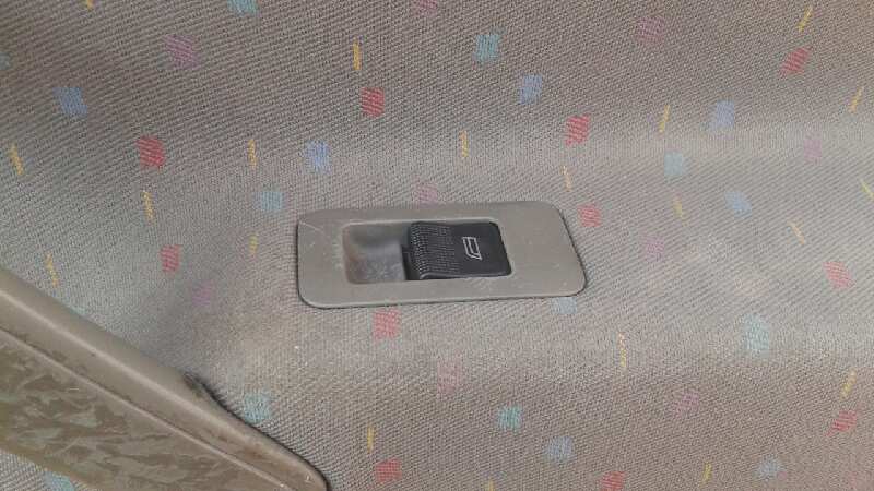 MANDO ELEVALUNAS DELANTERO DERECHO