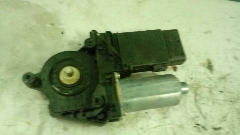 MOTOR ELEVALUNAS DELANTERO DERECHO