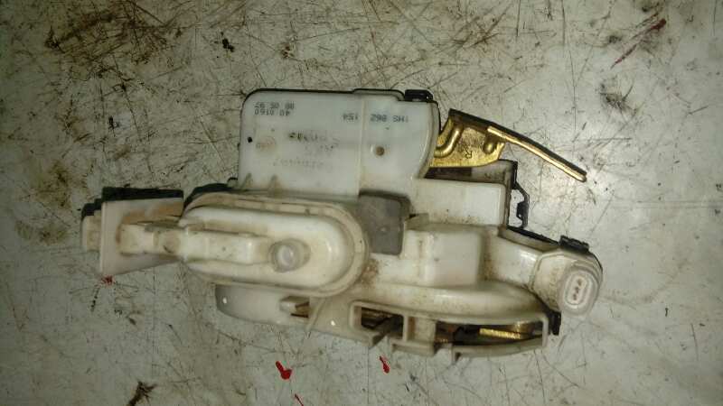 CERRADURA PUERTA DELANTERA DERECHA