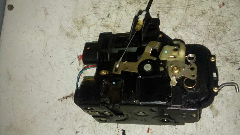 CERRADURA PUERTA TRASERA DERECHA 