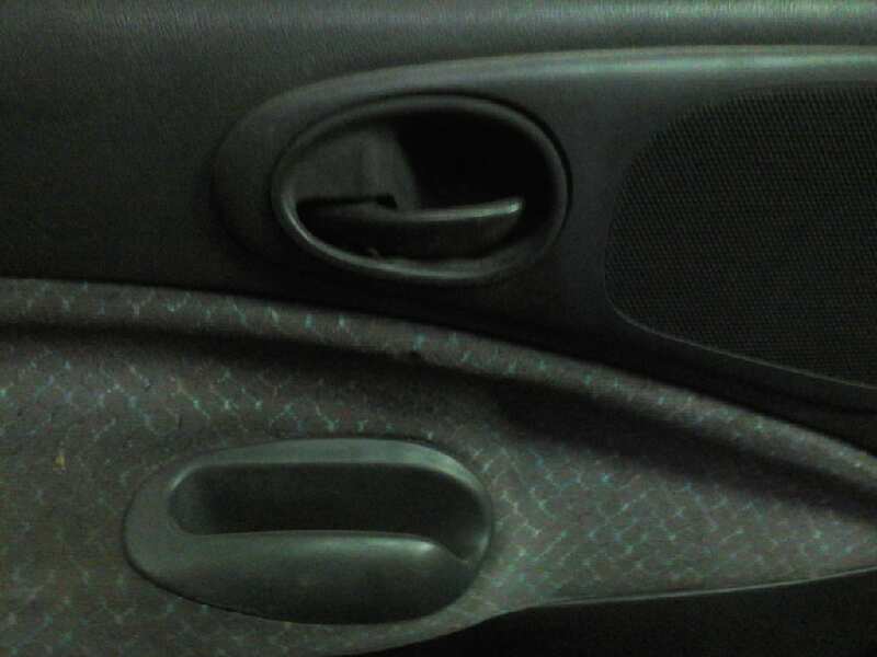 PUERTA DELANTERA IZQUIERDA