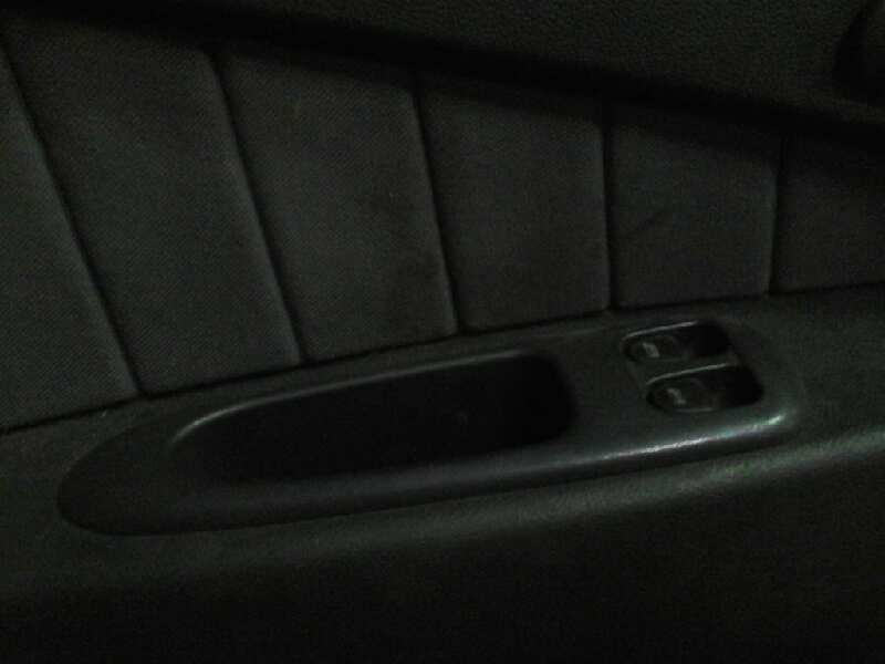 MANDO ELEVALUNAS DELANTERO IZQUIERDO 