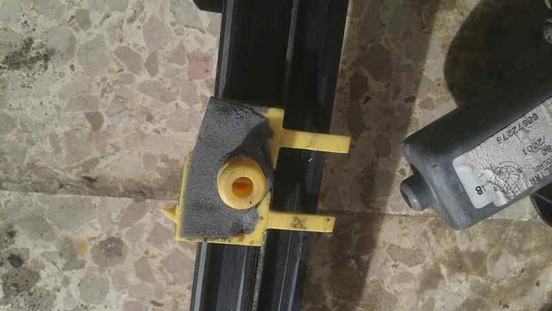 ELEVALUNAS DELANTERO IZQUIERDO