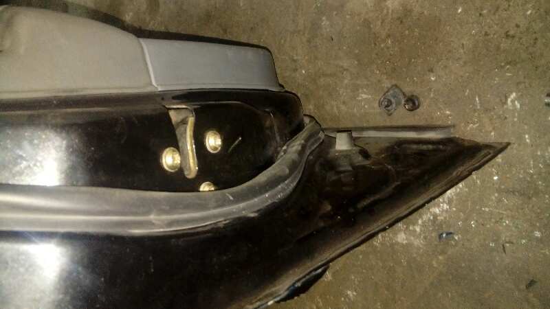 CERRADURA PUERTA DELANTERA IZQUIERDA 