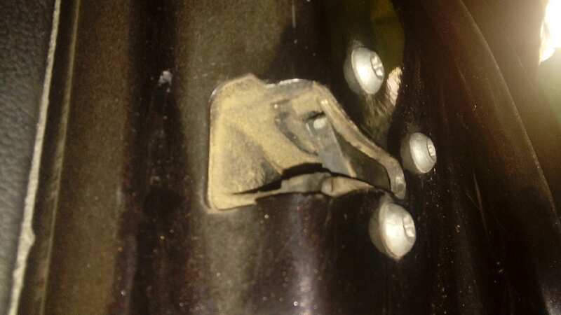 CERRADURA PUERTA TRASERA IZQUIERDA 