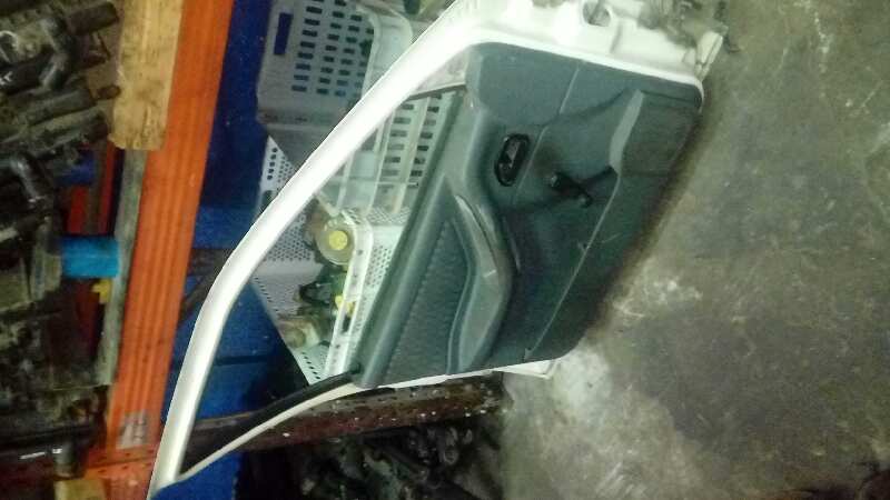 PUERTA DELANTERA IZQUIERDA