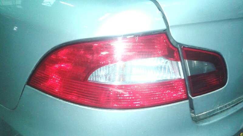 PILOTO TRASERO IZQUIERDO SKODA SUPERB COMBI (3T5)