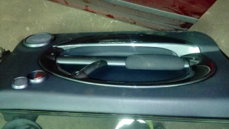 PUERTA DELANTERA IZQUIERDA