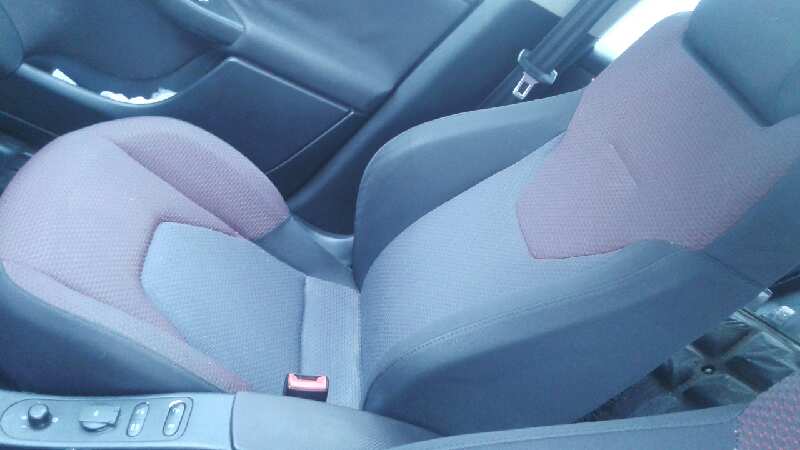 ASIENTO DELANTERO DERECHO