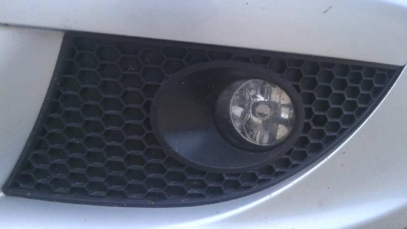 FARO ANTINIEBLA IZQUIERDO