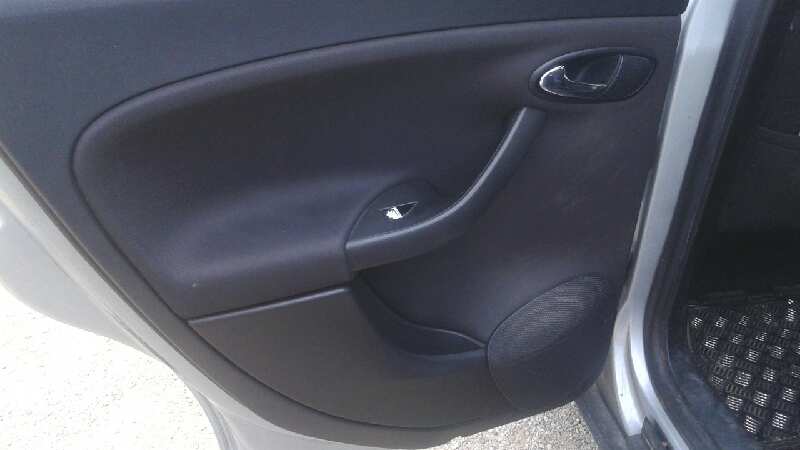 ELEVALUNAS TRASERO DERECHO