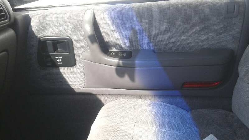 ELEVALUNAS DELANTERO DERECHO