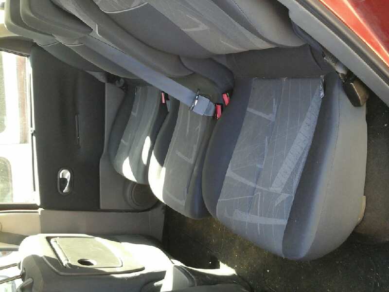 ASIENTO TRASERO MEDIO