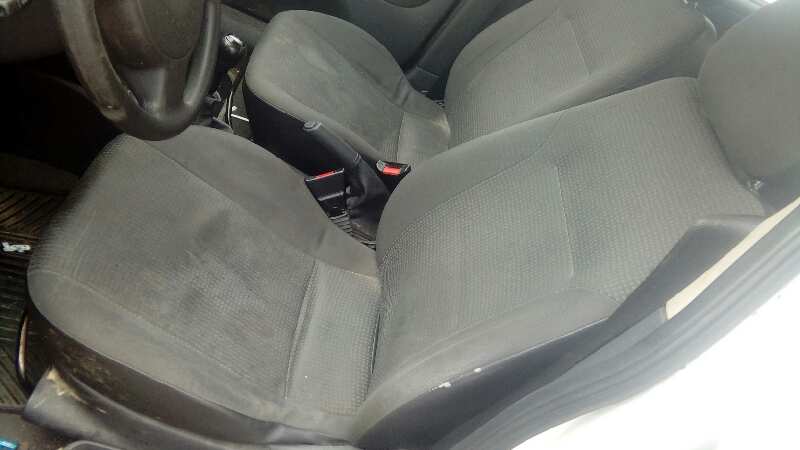 ASIENTO DELANTERO IZQUIERDO