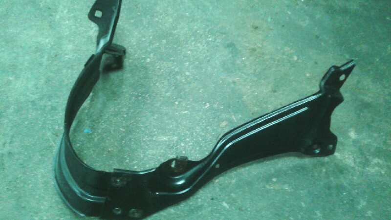 SOPORTE FARO IZQUIERDO