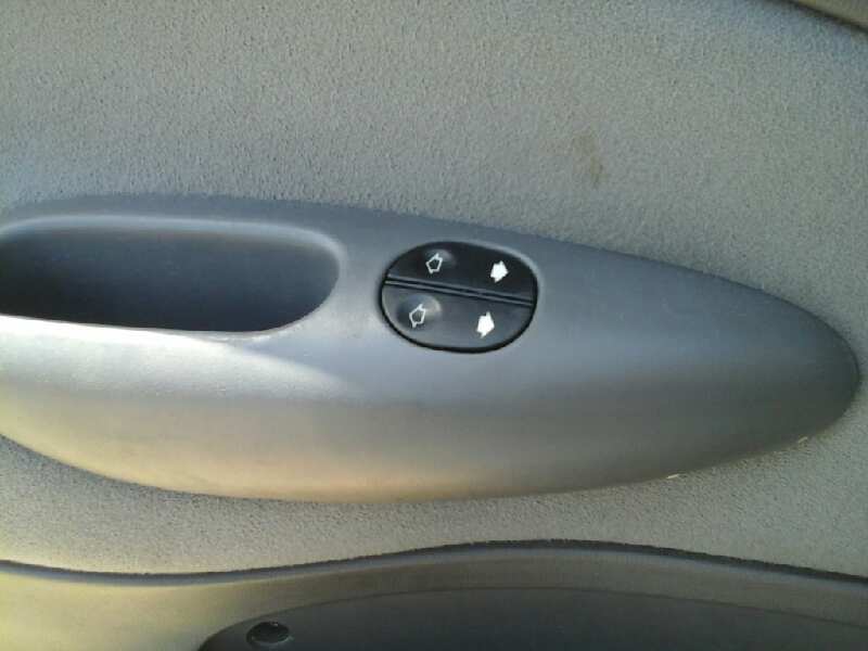 MANDO ELEVALUNAS DELANTERO IZQUIERDO 