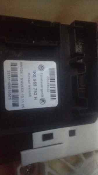 ELEVALUNAS DELANTERO DERECHO