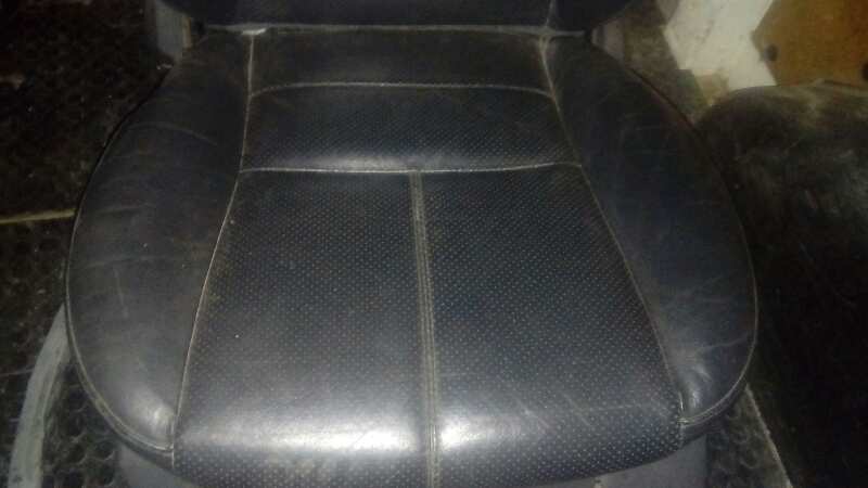 ASIENTO DELANTERO IZQUIERDO