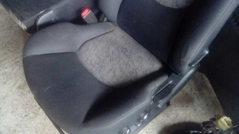 ASIENTO DELANTERO IZQUIERDO