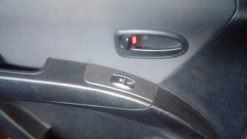 ELEVALUNAS TRASERO IZQUIERDO