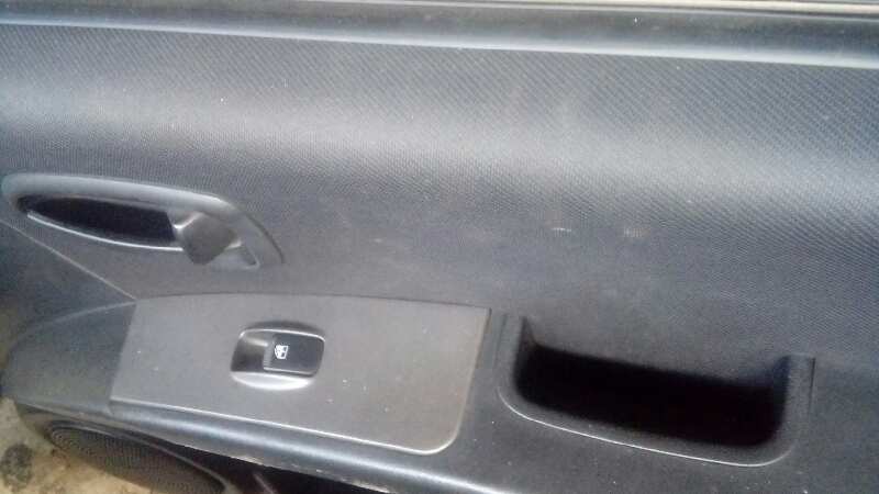 MANDO ELEVALUNAS DELANTERO DERECHO