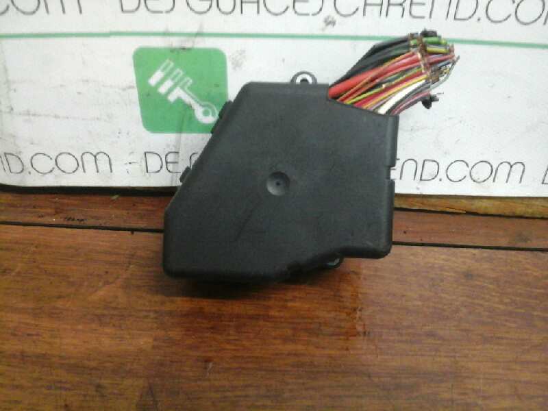 CAJA RELES - FUSIBLES