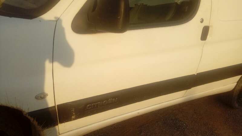 PUERTA DELANTERA IZQUIERDA