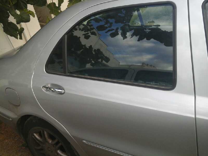 PUERTA TRASERA DERECHA