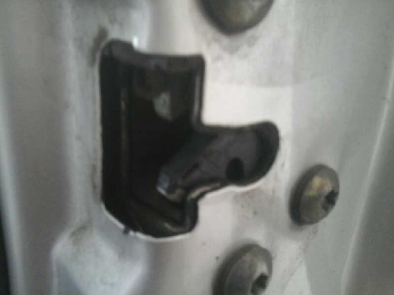 CERRADURA PUERTA TRASERA DERECHA 