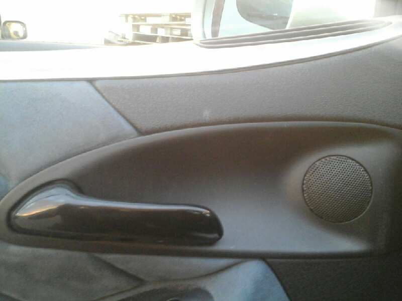 MANETA INTERIOR DELANTERA IZQUIERDA