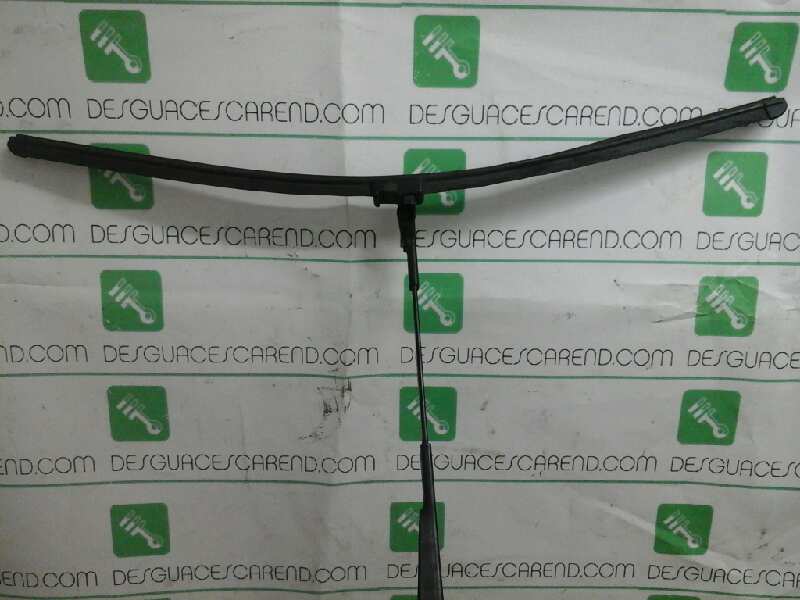 BRAZO LIMPIA DELANTERO DERECHO