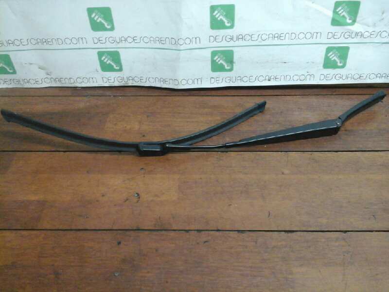 BRAZO LIMPIA DELANTERO IZQUIERDO