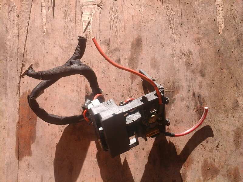 CAJA RELES - FUSIBLES