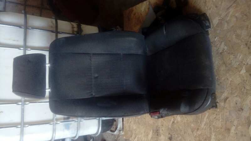ASIENTO DELANTERO IZQUIERDO