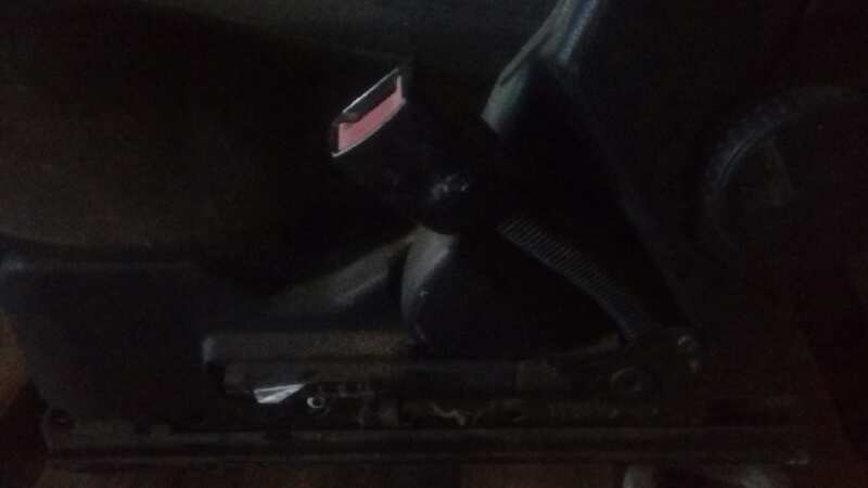 PRETENSOR AIRBAG DERECHO