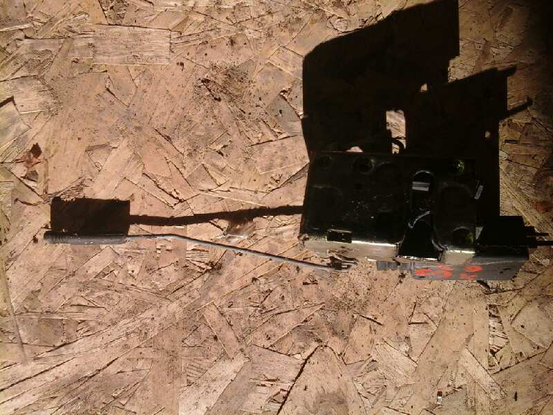 CERRADURA PUERTA DELANTERA DERECHA