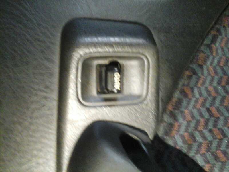 MANDO ELEVALUNAS DELANTERO IZQUIERDO 