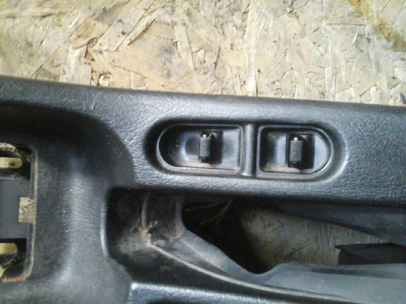 MANDO ELEVALUNAS DELANTERO DERECHO