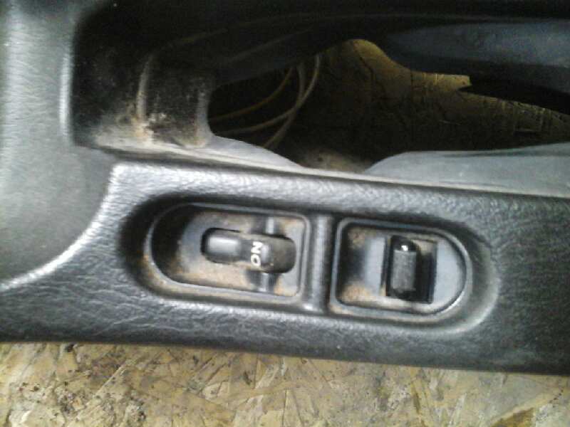 MANDO ELEVALUNAS DELANTERO IZQUIERDO 