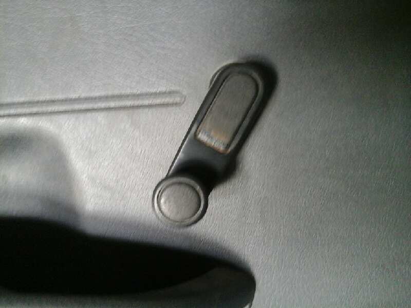 MANETA ELEVALUNAS DELANTERA IZQUIERDA